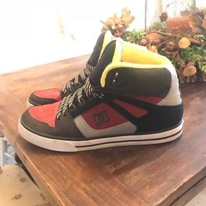 Men’s size 11 DC shoes